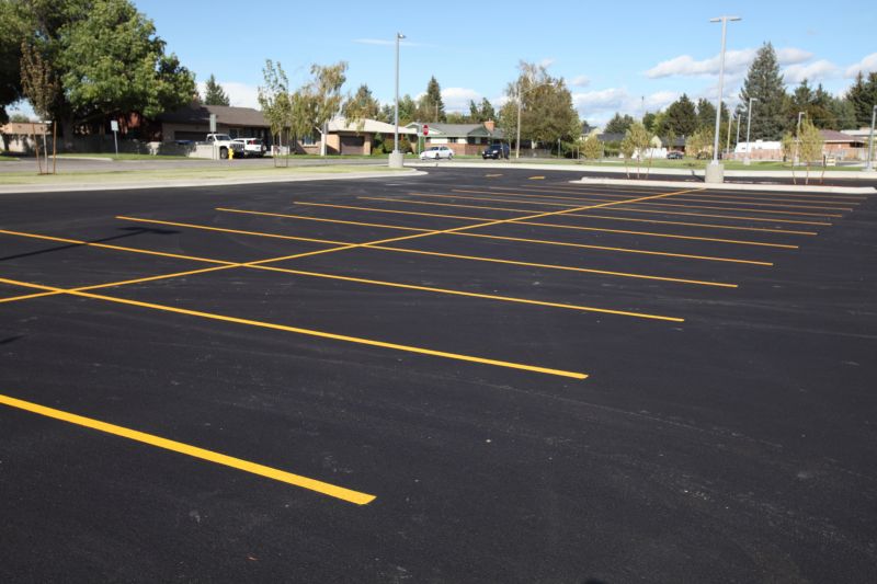 Commercial Asphalt Parking Lot